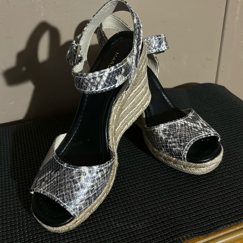 Marc Fisher Wedge Shoe, Size 7, NEVER WORN